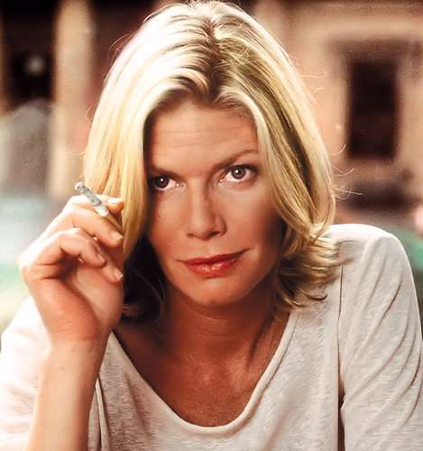 kellymcgillis.jpg